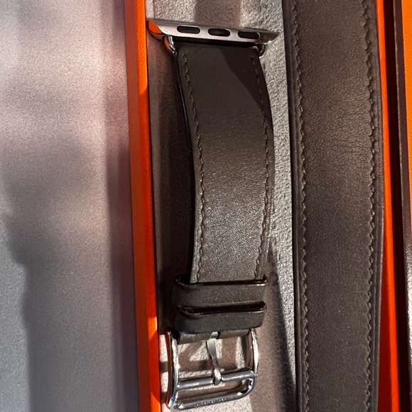 genuine Hermes | Grey Leather - Picture 3 of 5
